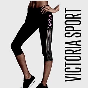 Victoria's Secret Crop Logo Leggings NEW